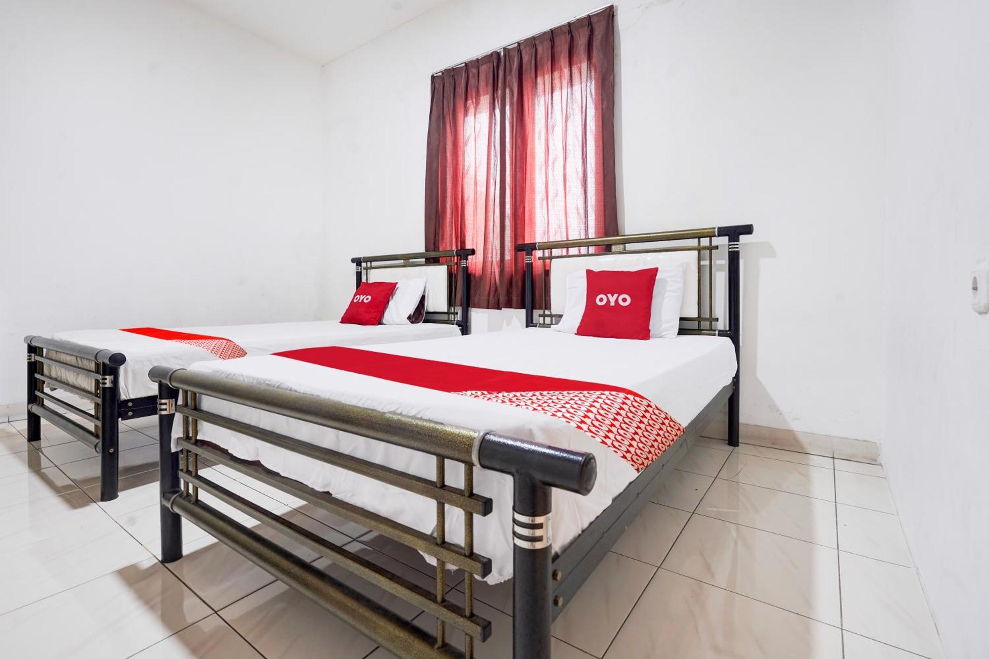 Hotel RedDoorz Syariah near AP Pettarani 3 Makasar Zewnętrze zdjęcie