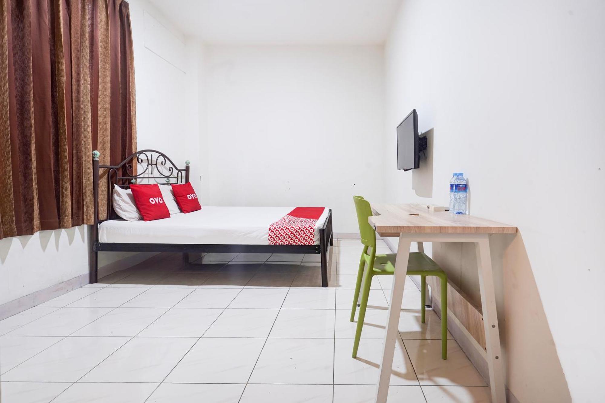 Hotel RedDoorz Syariah near AP Pettarani 3 Makasar Zewnętrze zdjęcie